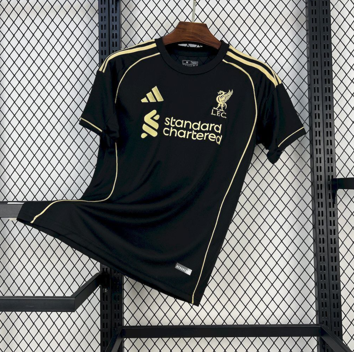 Liverpool 2025/2026 Black Gold Edition