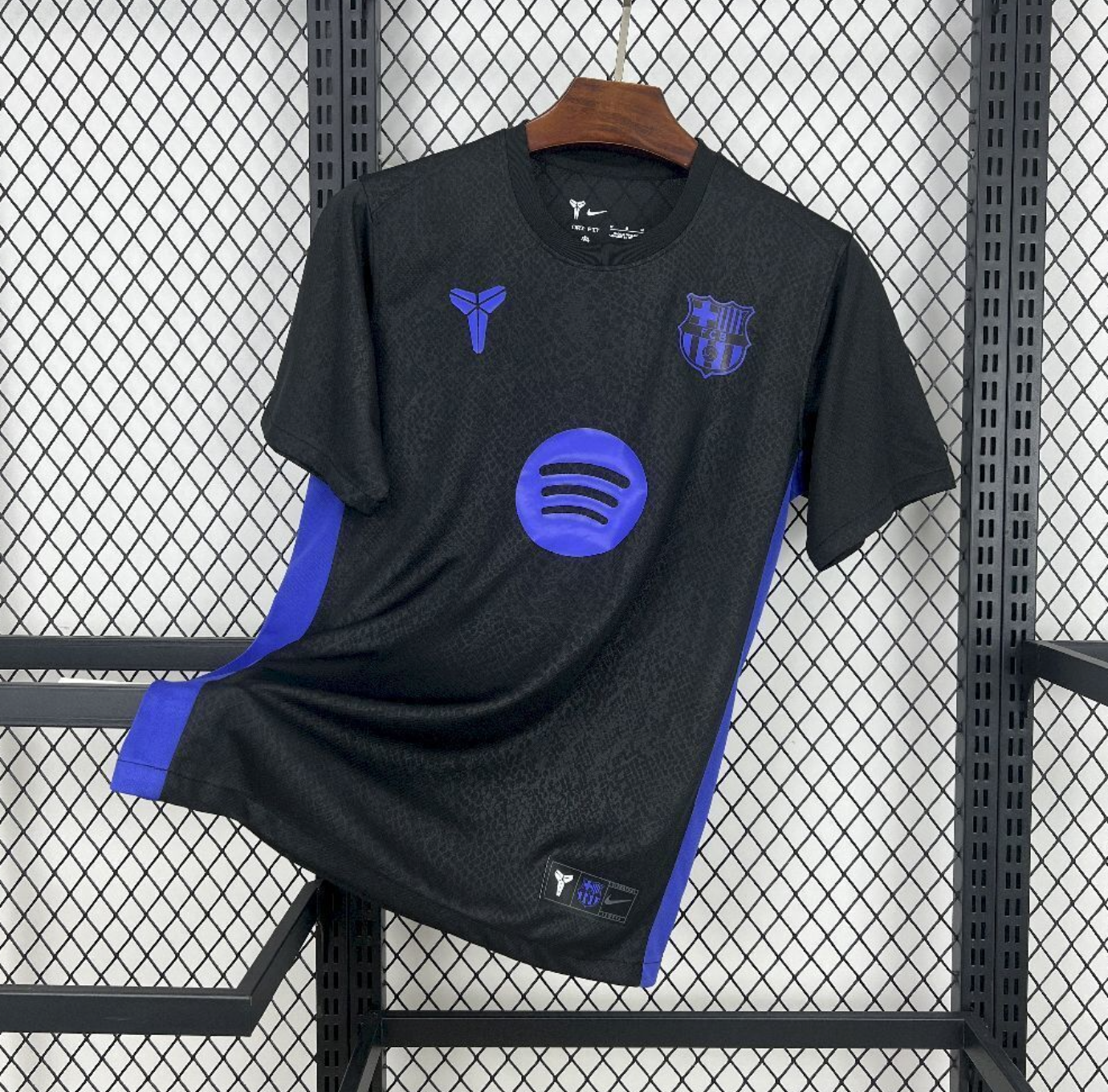 Barcelone 2025/2026 x Kobe Bryant Pre-Match Exterieur